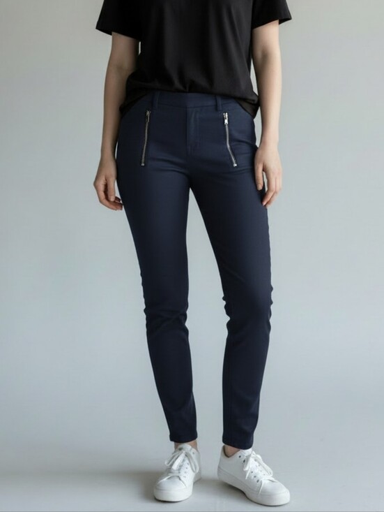 Vince Pants - Vince Ankle Trouser in Navy Size 0 XXS